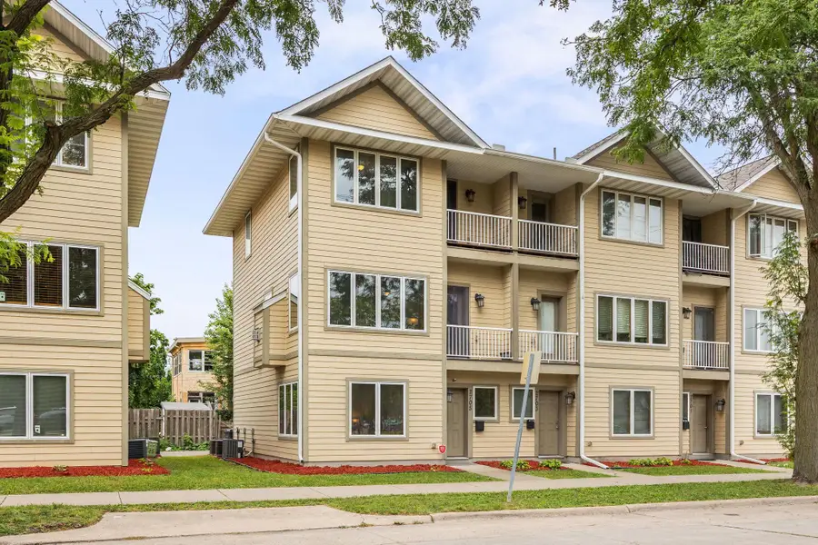 2705 E 28th Street, Minneapolis, MN 55406 - #2