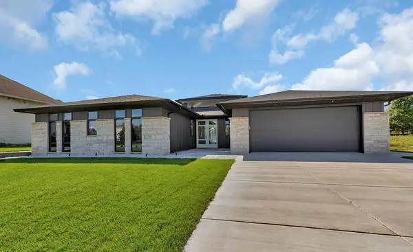 2137 Tamarack Drive, Saint Cloud, MN 56301