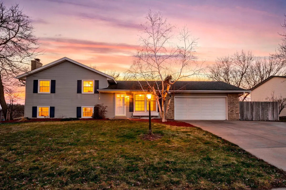 942 Hopewell Lane, Apple Valley, MN 55124 - #1