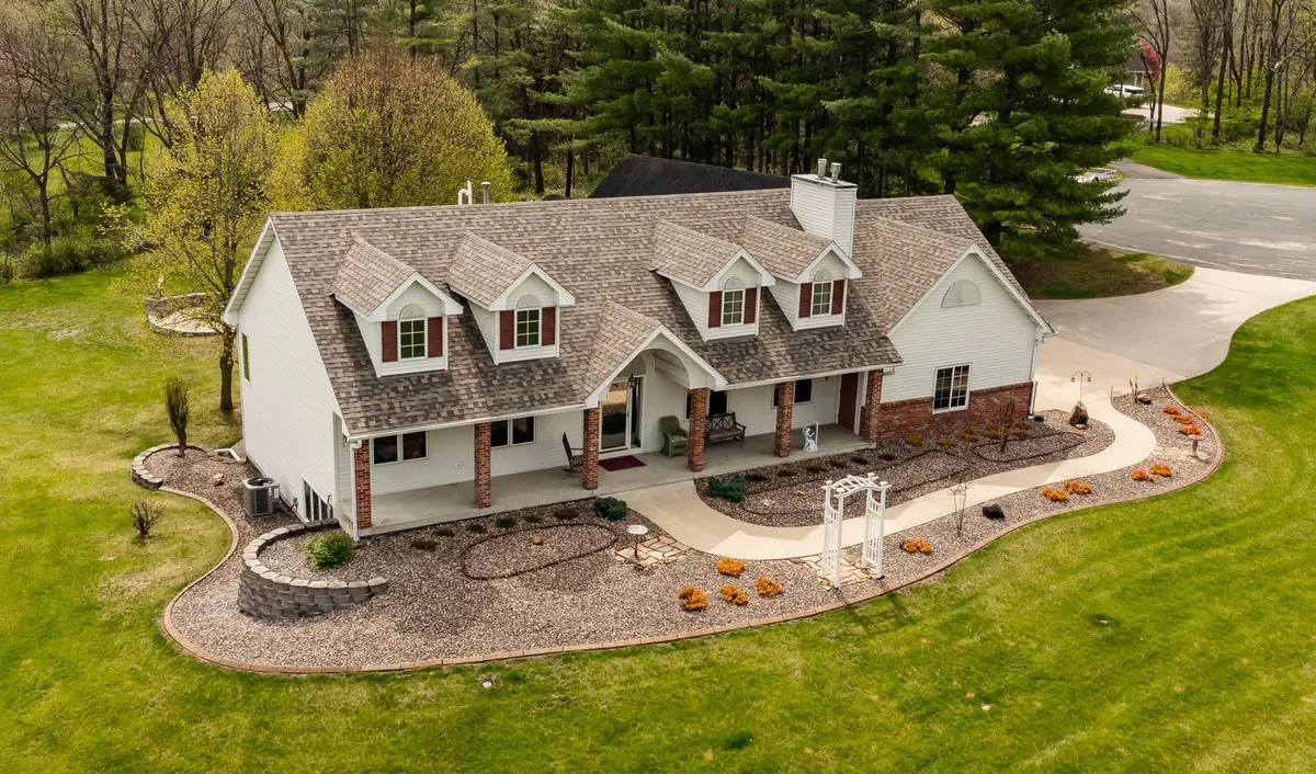 310 13th Lane Sw, Oronoco, MN 55960 - #1