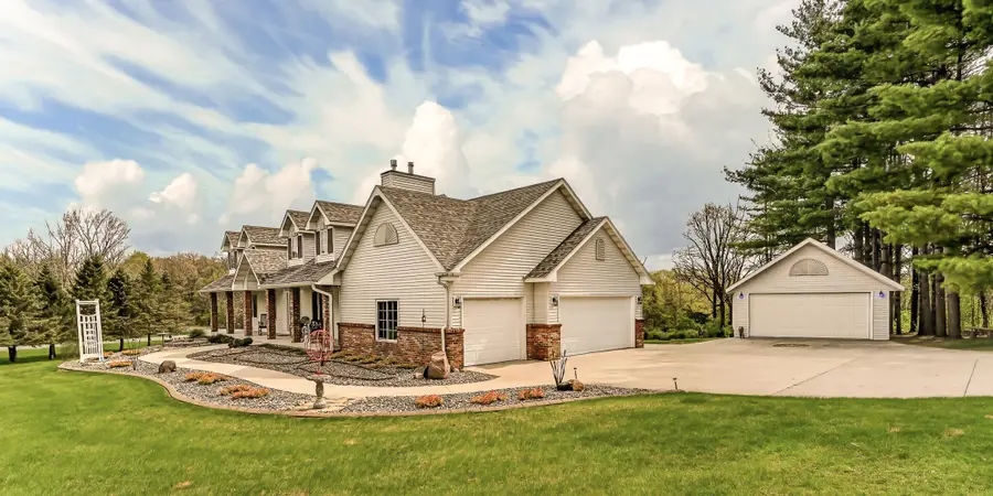 310 13th Lane Sw, Oronoco, MN 55960 - #2
