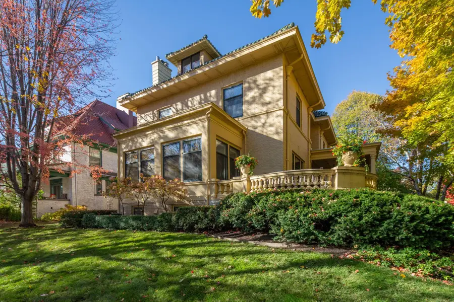 1005 Mount Curve Avenue, Minneapolis, MN 55403 - #2