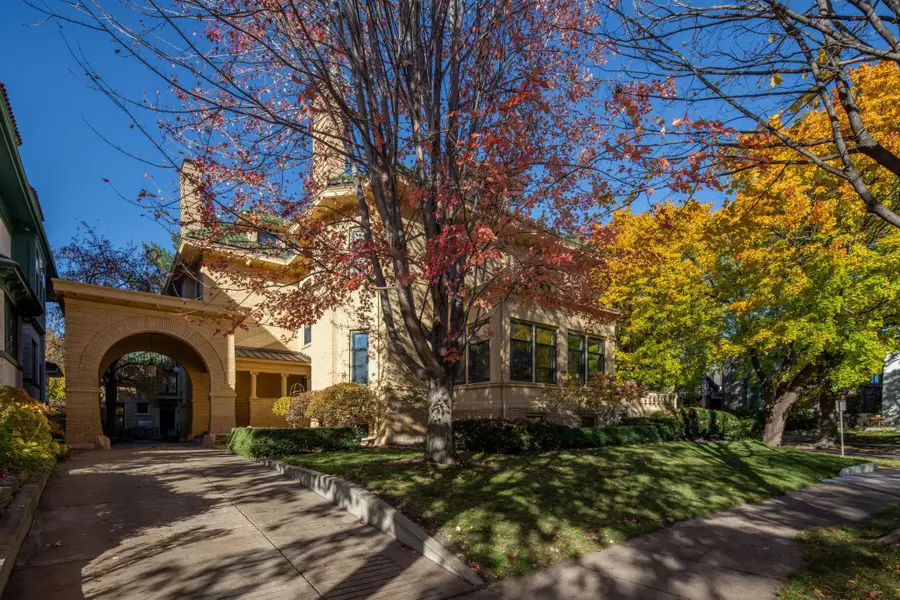 1005 Mount Curve Avenue, Minneapolis, MN 55403 - #3