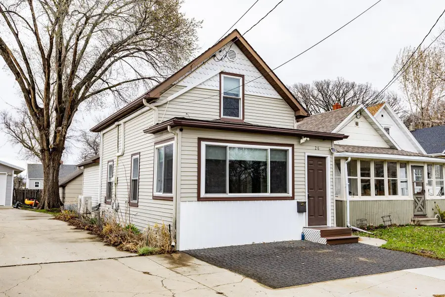 26 S Terrace N, Fargo, ND 58102 - #2