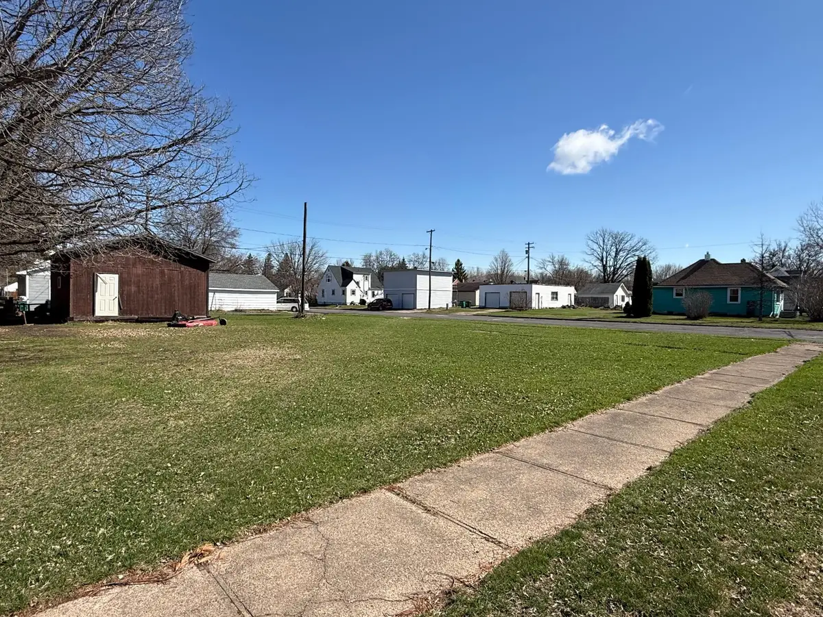 126 E Hibbing Avenue, Keewatin, MN 55753 - #1