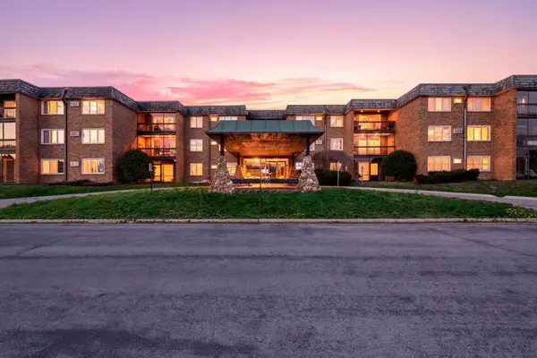 3200 Virginia Avenue S #106, Saint Louis Park, MN 55426