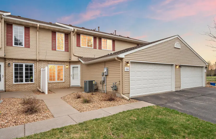 208 E Orchard Street, Belle Plaine, MN 56011 - #2