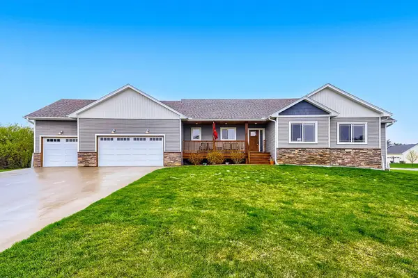 5689 172nd Lane Nw, Anoka, MN 55303