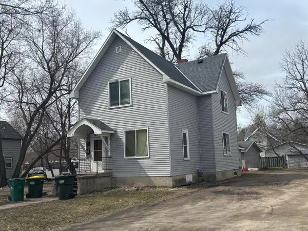 420 8th Street Sw, Willmar, MN 56201