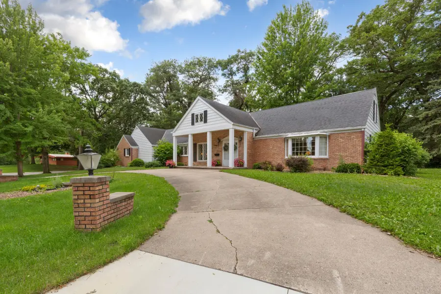 2100 Linn Drive, Owatonna, MN 55060 - #2