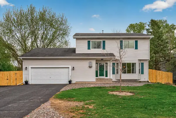 8741 Yalta Street Ne, Circle Pines, MN 55014