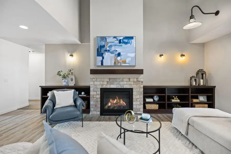 319 Bellwood Avenue, Maplewood, MN 55117 - #3