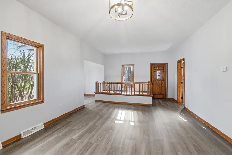 219 S Cedar Street, Belle Plaine, MN 56011 - #3