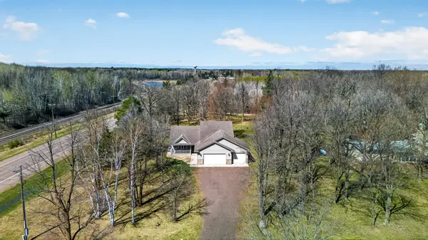 101 Carriage Hill Drive E, Hinckley, MN 55037