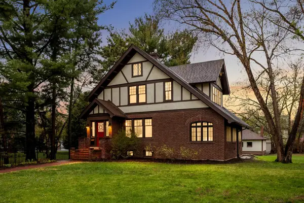 1683 Summit Avenue, Saint Paul, MN 55105