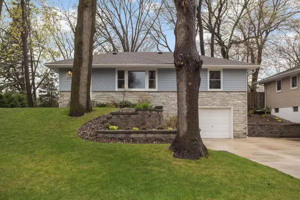 5045 Red Oak Drive, Mounds View, MN 55112