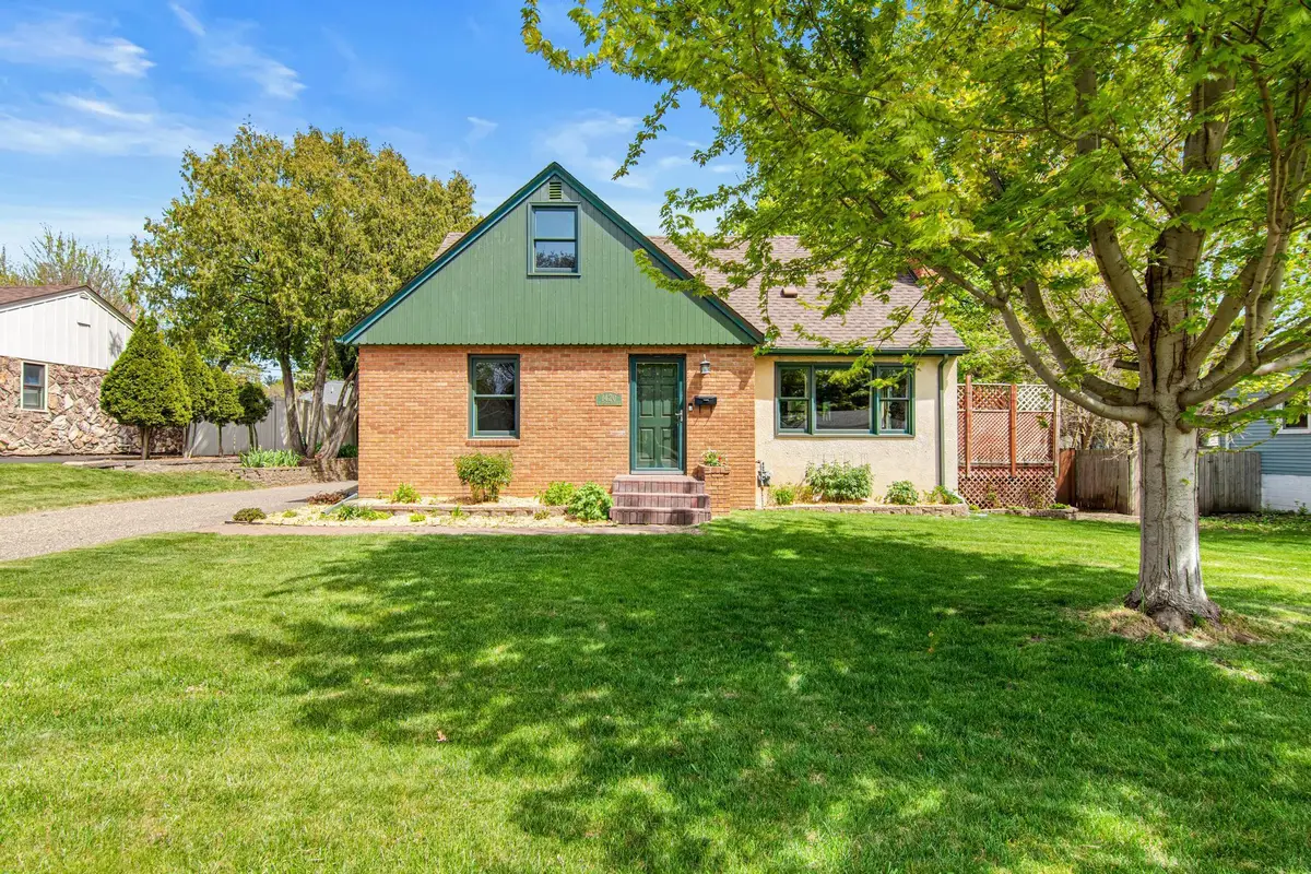 1420 Winnetka Avenue N, Golden Valley, MN 55427 - #1