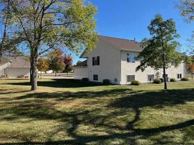 1053 Prairie View Drive Sw, Hutchinson, MN 55350 - #2