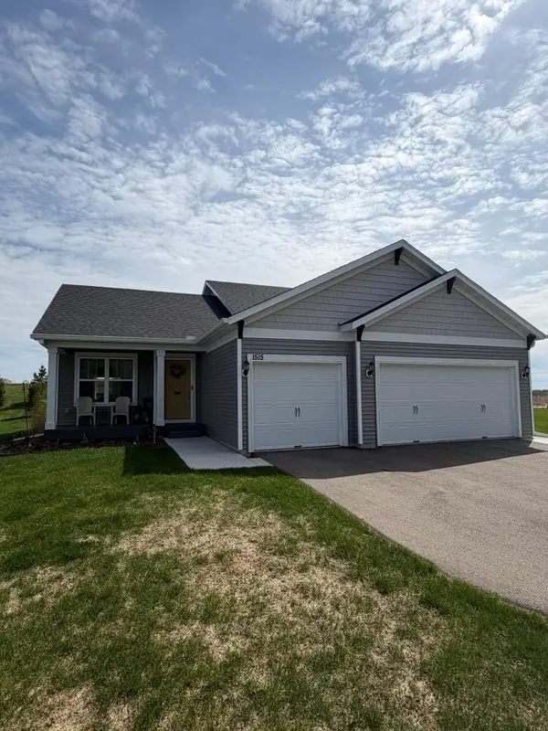 1515 Raymond Drive, Waconia, MN 55387