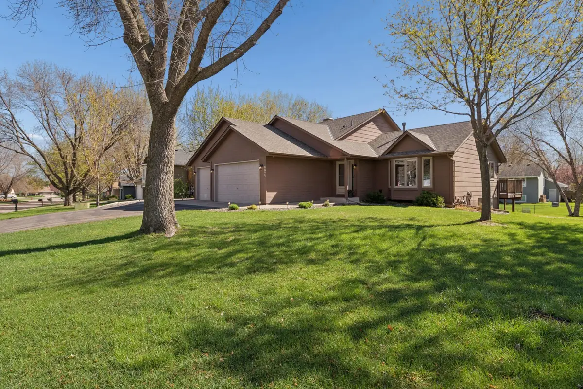 8922 Quinwood Lane N, Maple Grove, MN 55369 - #1