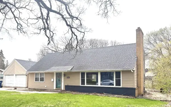 1039 W Summit Avenue, Fergus Falls, MN 56537