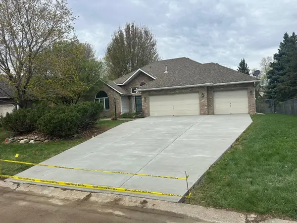 2522 Windsor Lane, Woodbury, MN 55125