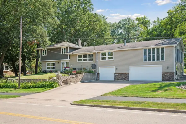 4415 Victoria Street N, Shoreview, MN 55126