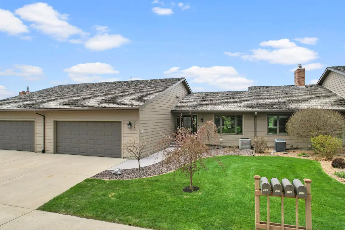 970 Rolling Greens Lane Nw, Hutchinson, MN 55350 - #1