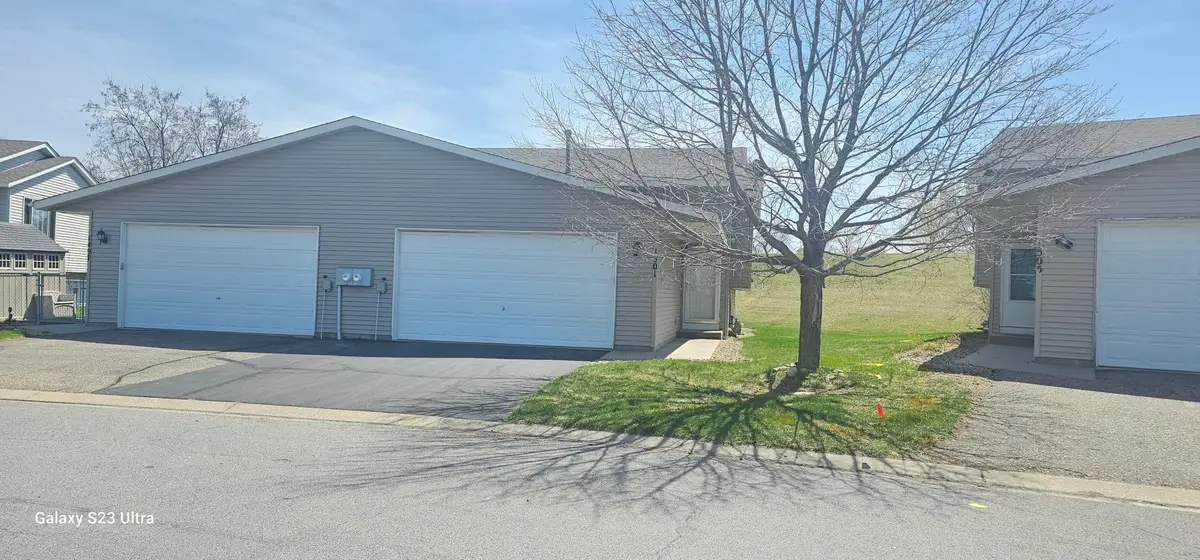 1501 Mcintosh Circle, Shakopee, MN 55379 - #1