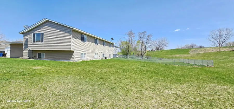 1501 Mcintosh Circle, Shakopee, MN 55379 - #3