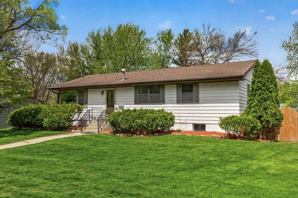 908 Greenvale Avenue W, Northfield, MN 55057