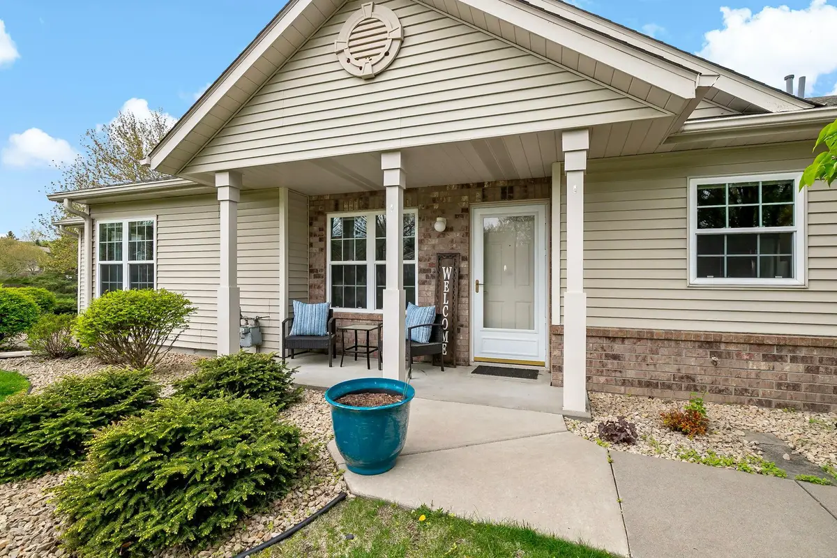 189 Wedgewood Drive, Mahtomedi, MN 55115 - #1