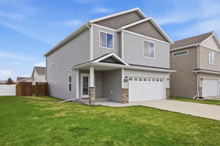 928 41st Avenue S, Moorhead, MN 56560 - #2