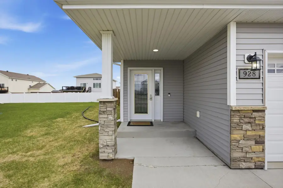 928 41st Avenue S, Moorhead, MN 56560 - #3