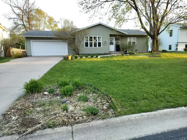 752 Lathrop Drive, Northfield, MN 55057