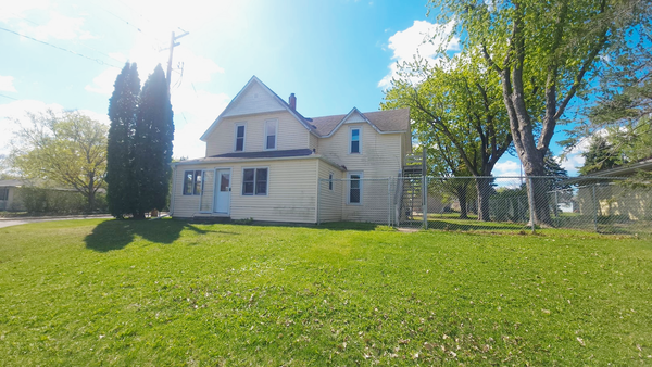 325 E Court Street, Belle Plaine, MN 56011