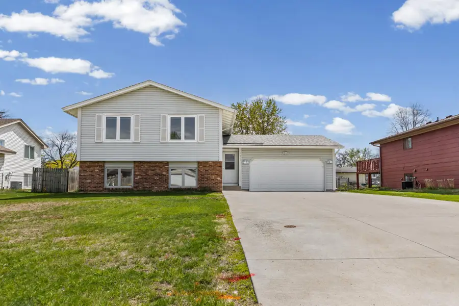 7401 75th Avenue N, Brooklyn Park, MN 55428 - #2