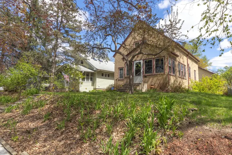 1424 Edgerton Street, Saint Paul, MN 55101 - #3