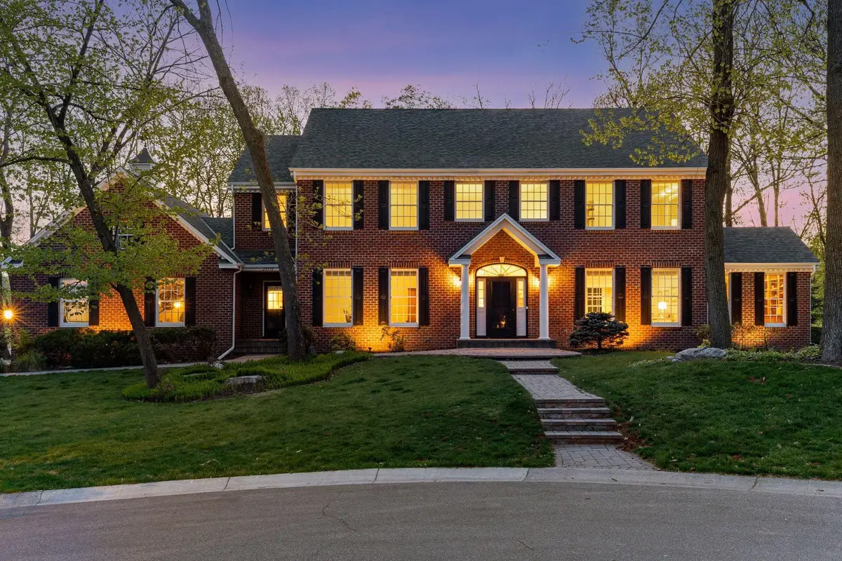 20150 Sweetwater Curve, Shorewood, MN 55331 - #1