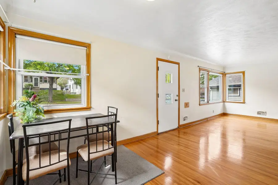 1072 Thomas Avenue, Saint Paul, MN 55104 - #3