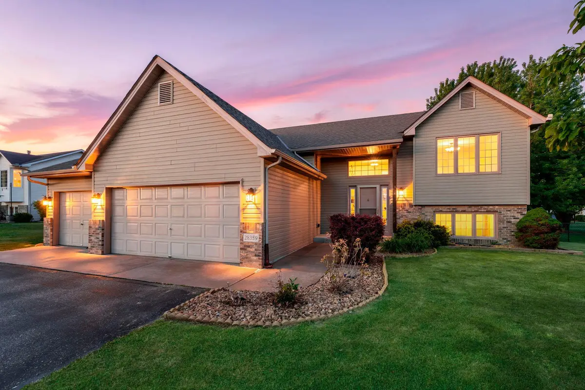 28359 Lakeside Way, Lindstrom, MN 55045 - #1