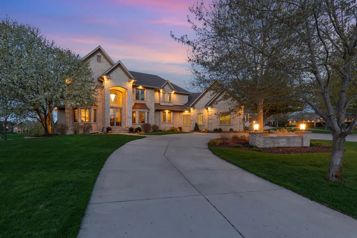 18434 Bearpath Trail, Eden Prairie, MN 55347 - #1