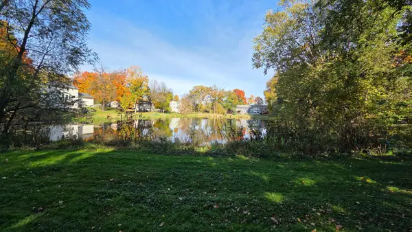17100 Hampton Court, Minnetonka, MN 55345