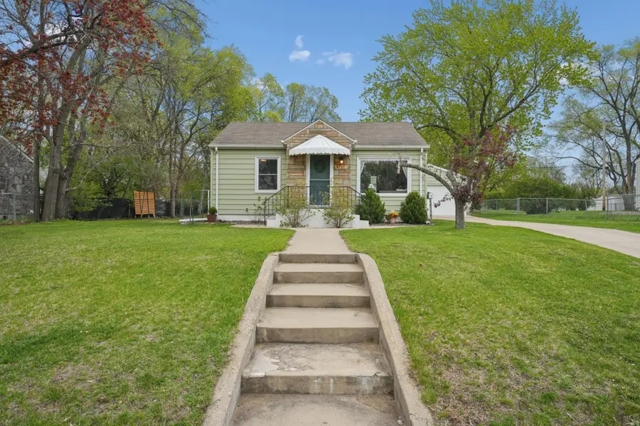 4717 2nd Street Ne, Fridley, MN 55421 - #2