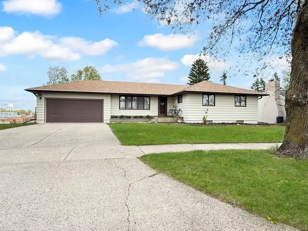 873 S Hampton Street, Fairmont, MN 56031