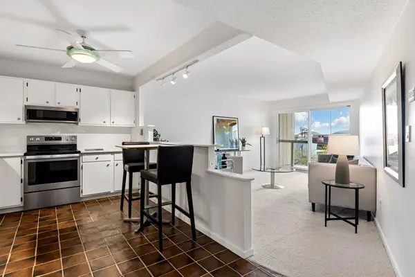 1200 Nicollet Avenue #723, Minneapolis, MN 55403