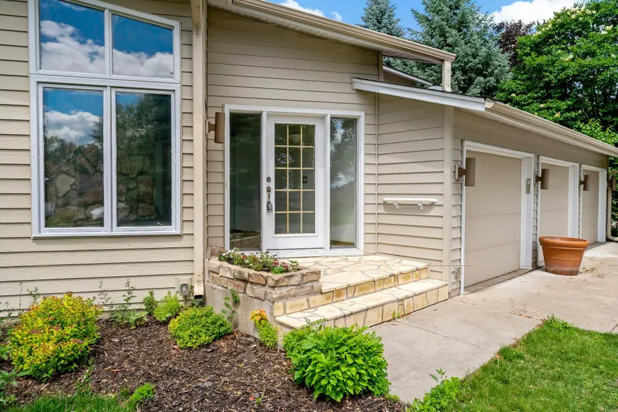 10300 27th Avenue N, Plymouth, MN 55441 - #2