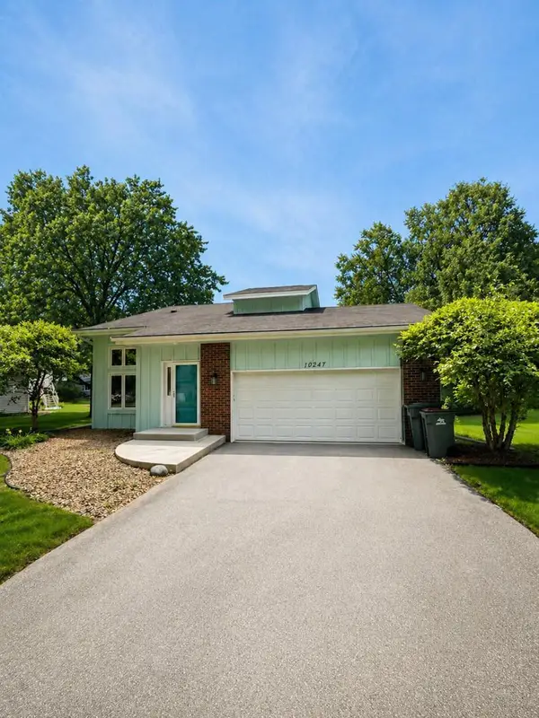 10247 Nottingham Trail, Eden Prairie, MN 55347