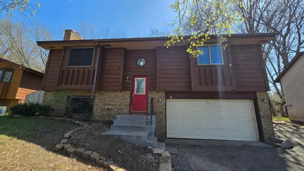 1012 104th Avenue Nw, Coon Rapids, MN 55433