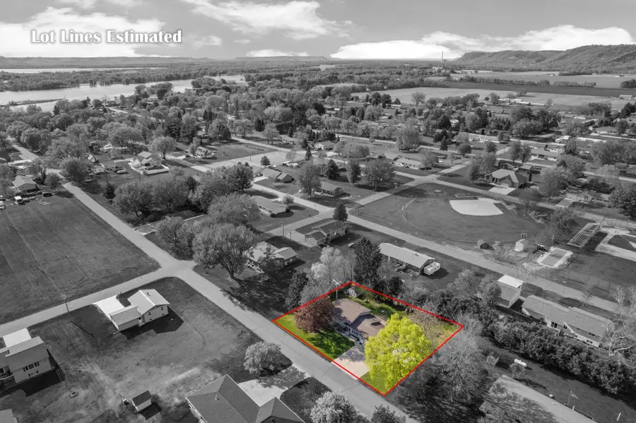 64 W 18th Street, Cochrane, WI 54622 - #3